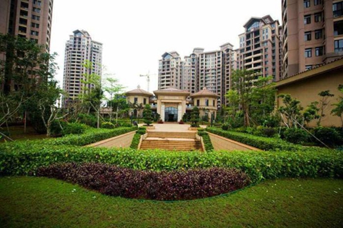 在世茂·怒放海買房不如買商鋪